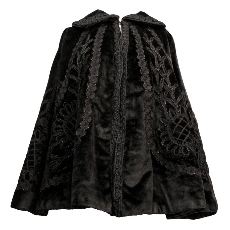 Edwardian Black Velvet Beaded Cape at 1stDibs | black velvet cape