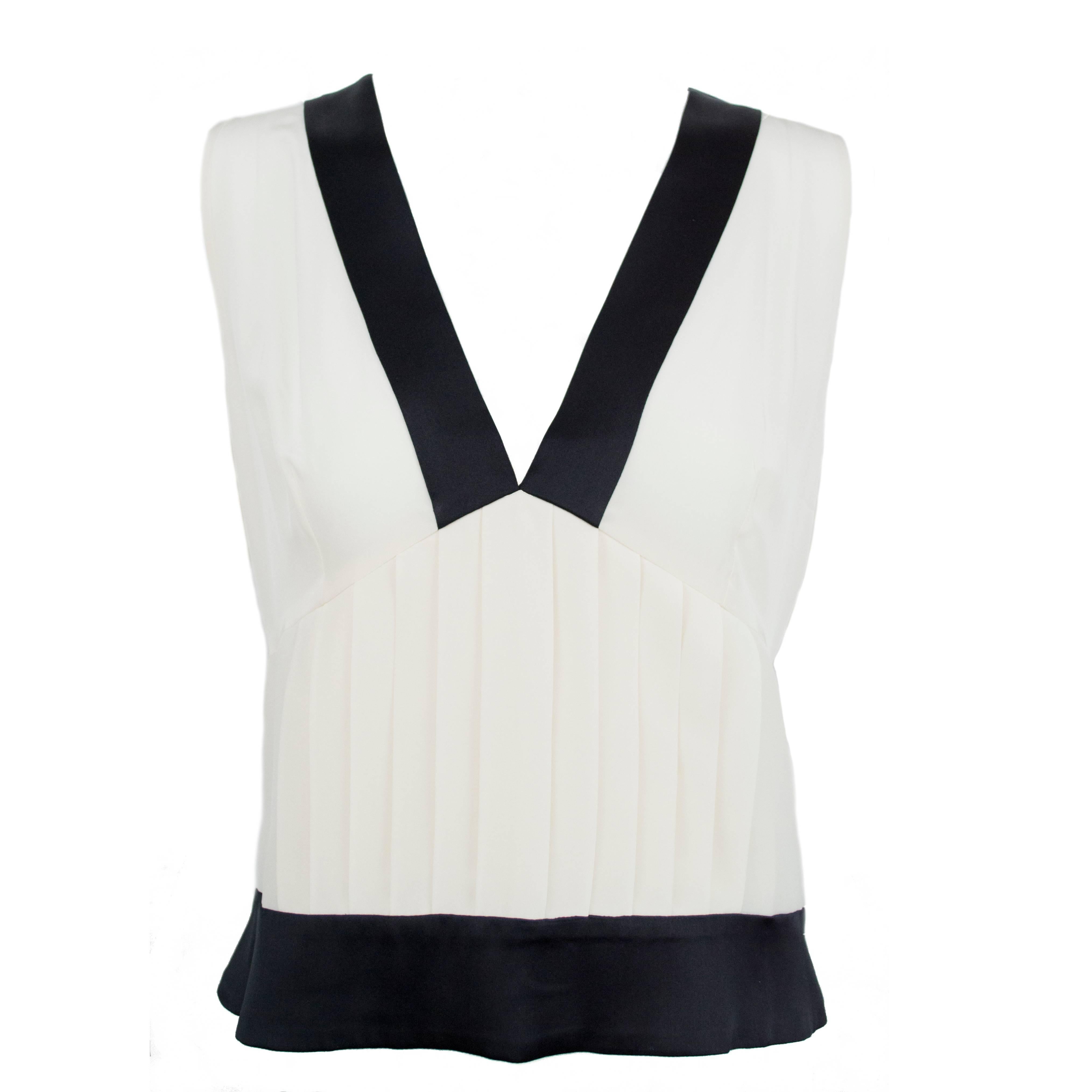 CHANEL silk COCO Mark Back Button Sleeveless blouse tops off white 38 main image 0