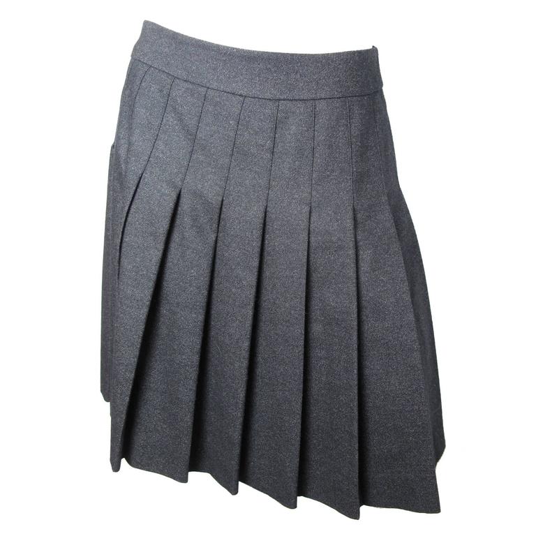 Chanel Charcoal Wool Pleated Skirt For Sale at 1stdibs