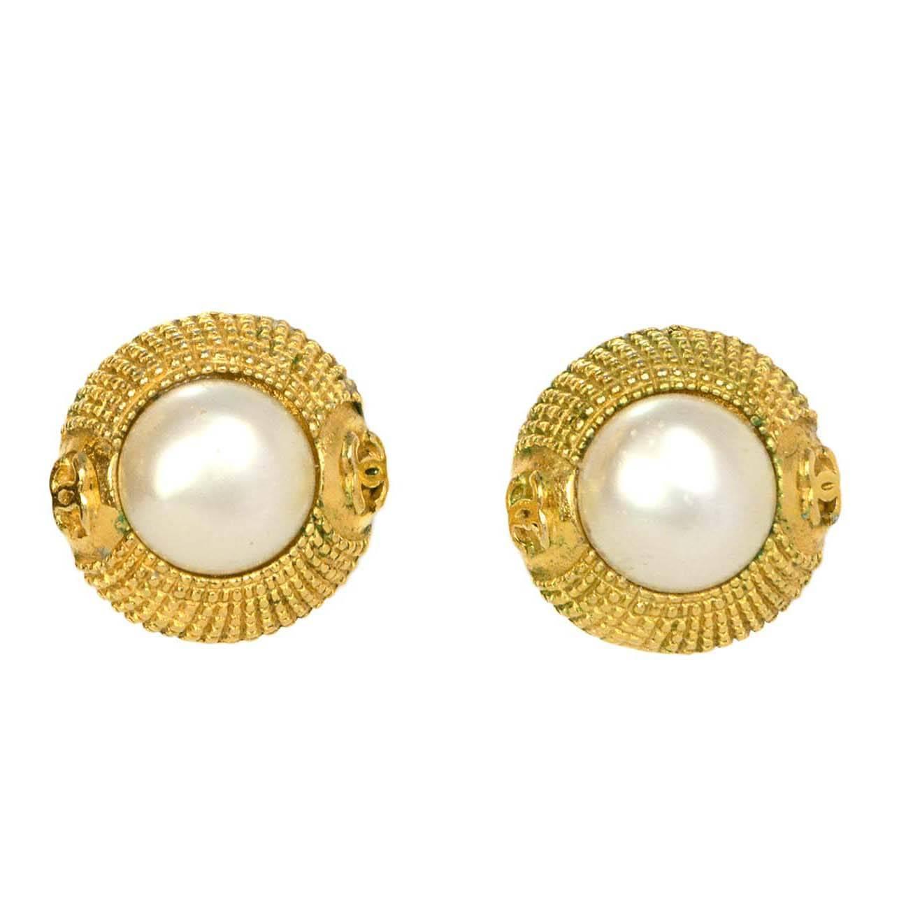 Chanel Vintage Goldtone and Faux Pearl Clip On Earrings For Sale at 1stdibs