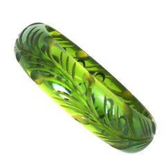 Apple Juice Bakelite Carved Bangle 10
