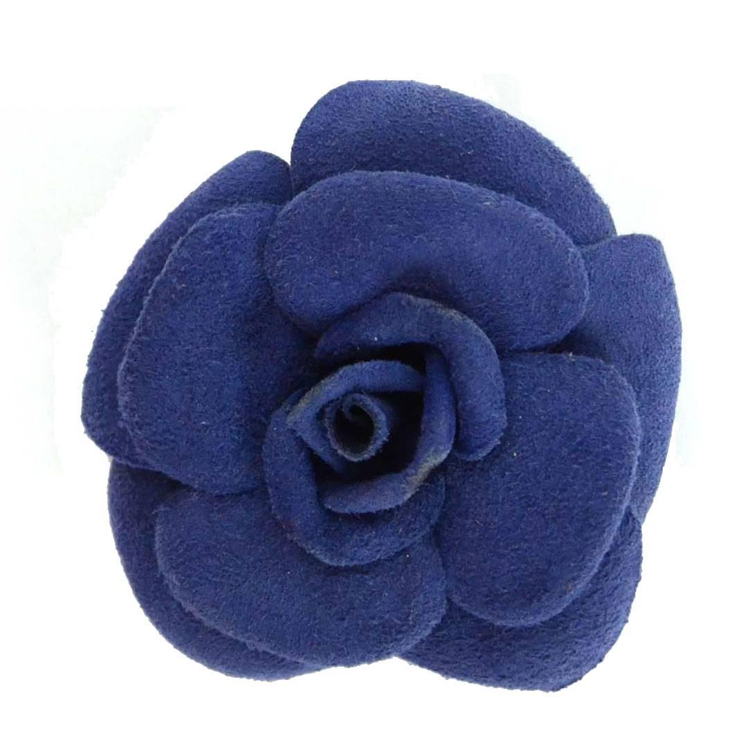 Blaue blaue Blumenbrosche im Angebot