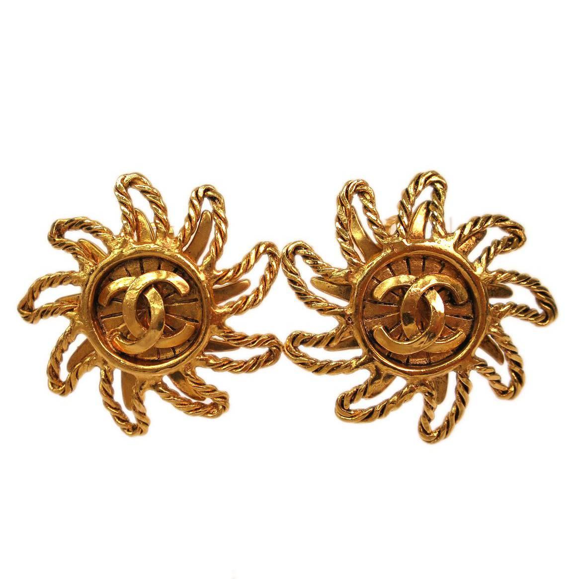 Chanel Vintage Gold Star CC Logo Earrings in Box