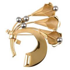 Dolce & Gabbana NEW & SOLD OUT Gold Pearl Horn Pin Brooch in Box