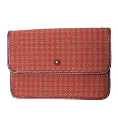 Clutch aus bedrucktem Segeltuch mit Leder innen
