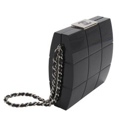 Chanel Pochette Minaudiere in lucite nera / Polsino a catena Primavera 2002 da collezione