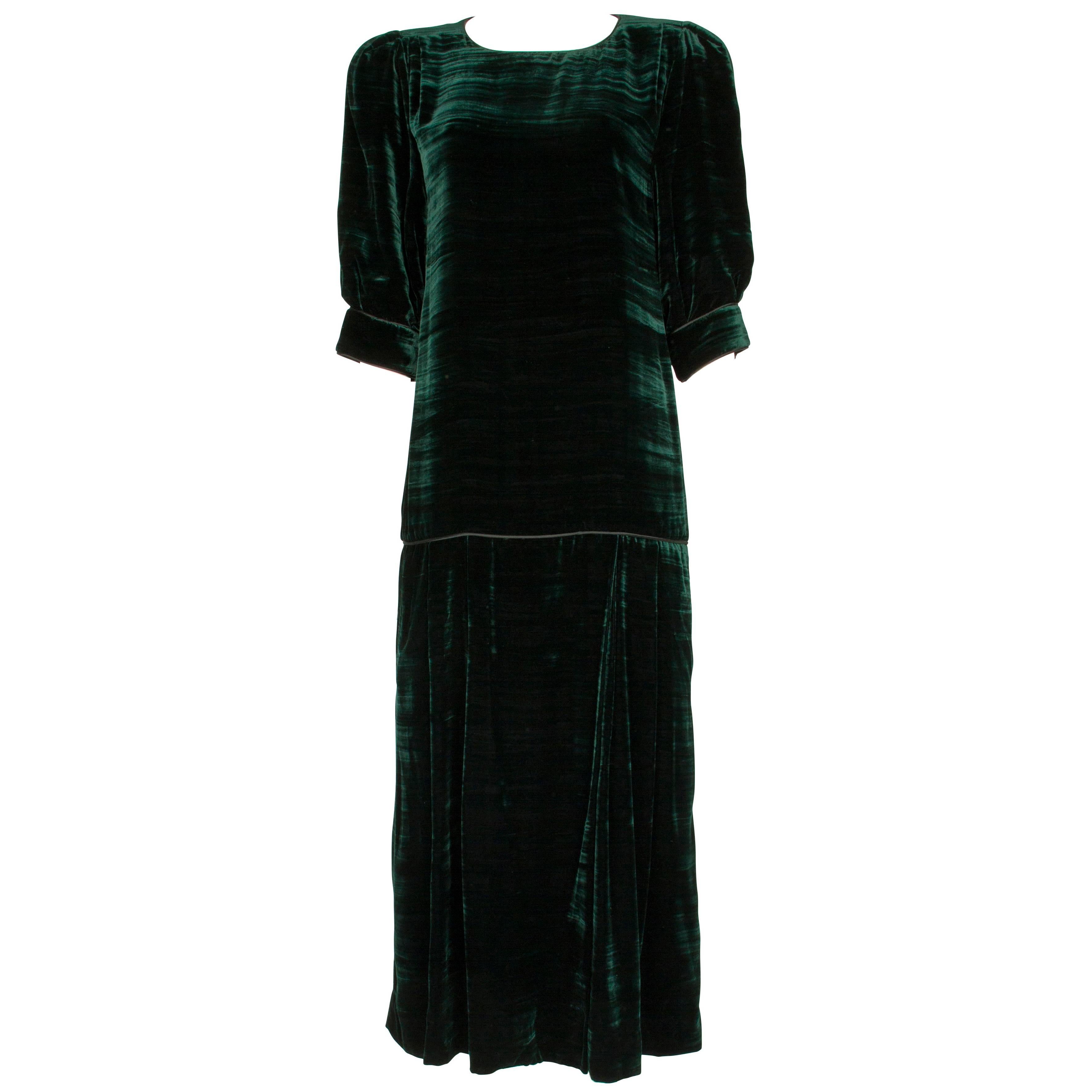 1980s Anouska Hempel Forest Green Velvet Dropped-Waist Dress with Puffed Sleeves For Sale