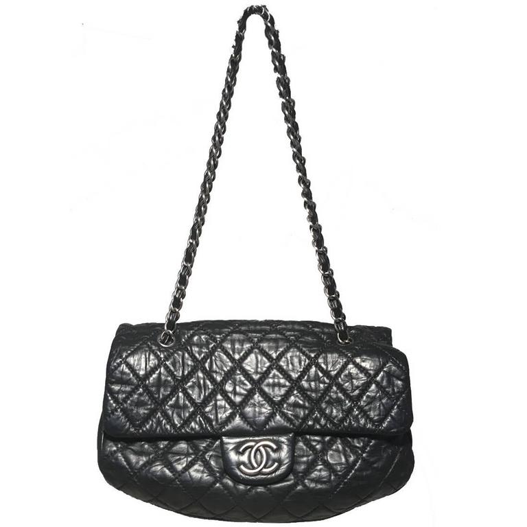 Chanel Black Quilted Distressed Leather Classic Flap Shoulder Bag For Sale at 1stDibs chanel