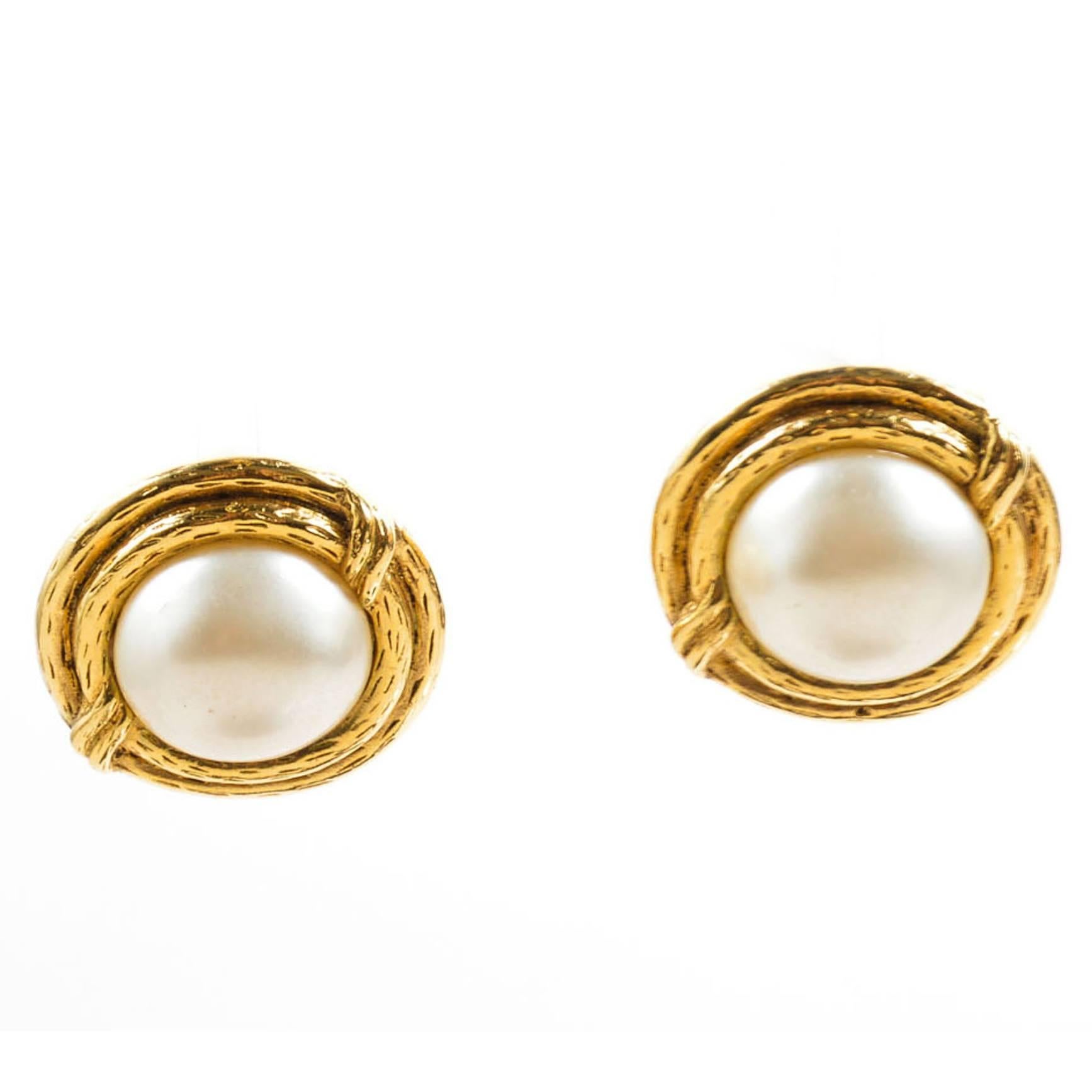Vintage Chanel Gold Tone White Faux Pearl Round Clip On Earrings For Sale