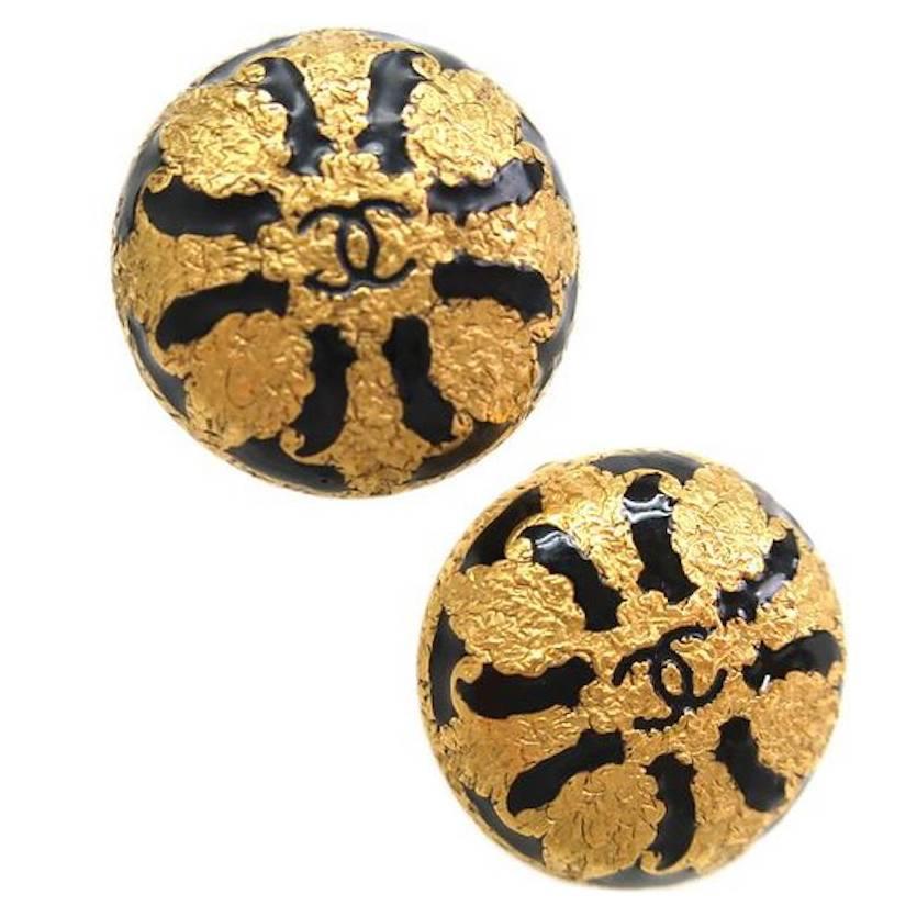 Chanel Vintage Baroque Gold Black Enamel CC Button Stud Earrings