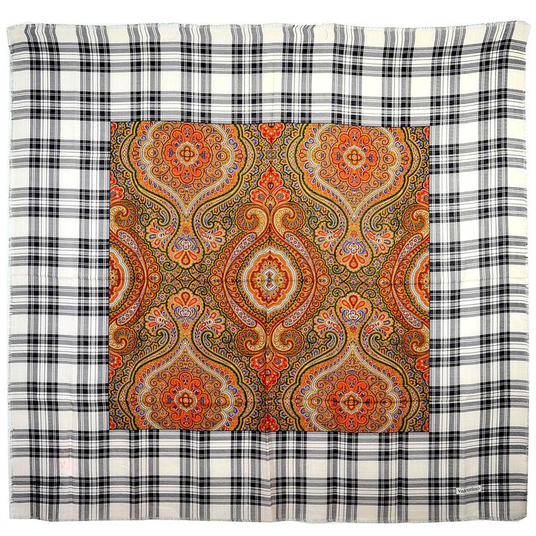 Beautiful Valentino Fine Wool Scarf For Sale at 1stDibs