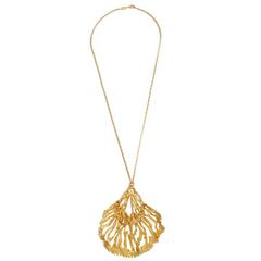 Alexander McQueen NEW & SOLD OUT Gold Filigree Shell Charm Chain Necklace in Box