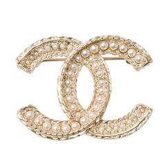 Chanel Large Faux Pearl And Matte Gold Tone CC Logo Brooch