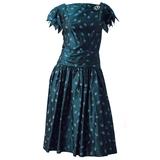 I Magnin - Robe à manches pétales en taffetas de soie avec broche, taille basse, années 50