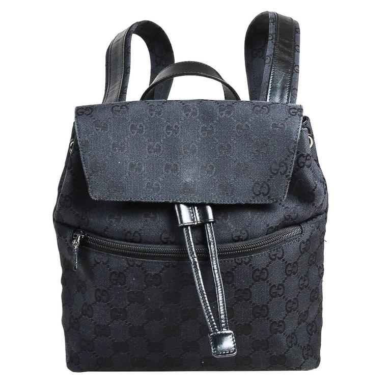 Lavet til at huske Modstand Edition Vintage Gucci Black Canvas and Leather 'GG' Monogram Drawstring Mini  Backpack For Sale at 1stDibs | black canvas mini backpack