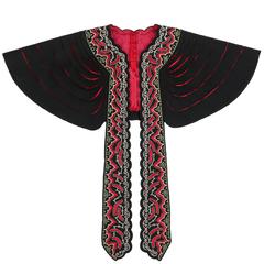 COUTURE c.1910's Edwardian Museum Piece Black Embroidered Cutwork Mantelet Cape 4