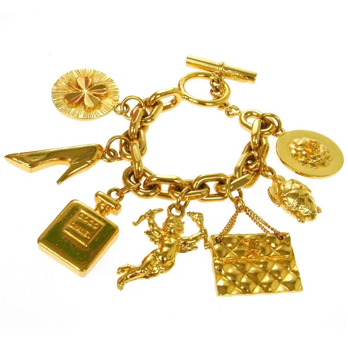 Chanel Vintage Gold Link CoCo Chanel Shoe Clover Angel Toggle 2.55 Bracelet