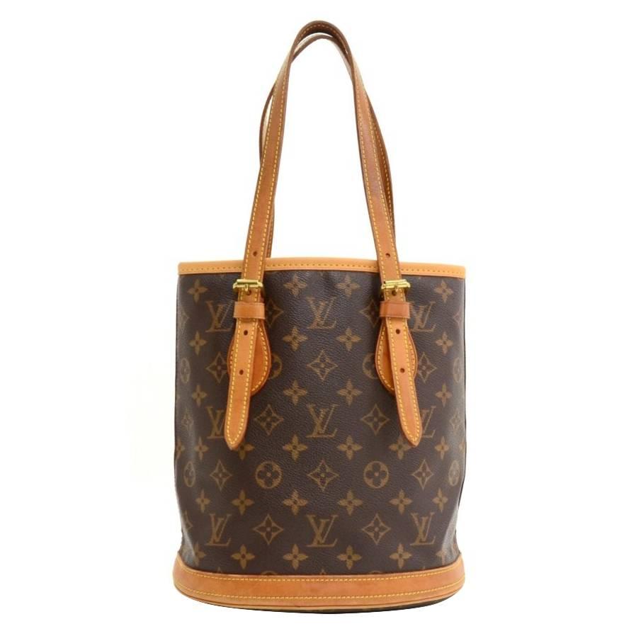 Louis Vuitton Bucket PM Monogram Canvas Shoulder Bag