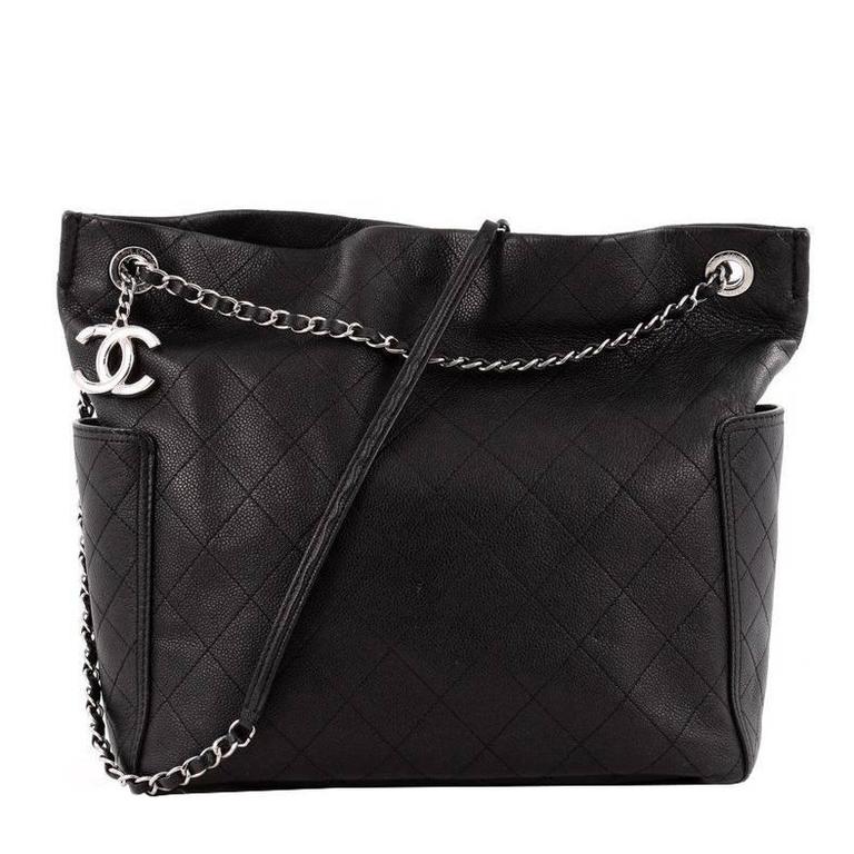 Chanel CC Pocket Tote Quilted Caviar Medium at 1stDibs