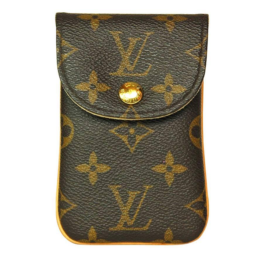 Louis Vuitton Monogram Cell Phone Case (rt. $420)