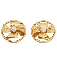 Vintage A Pair of 1980s Chanel Gold Toned Clip-on Earrings