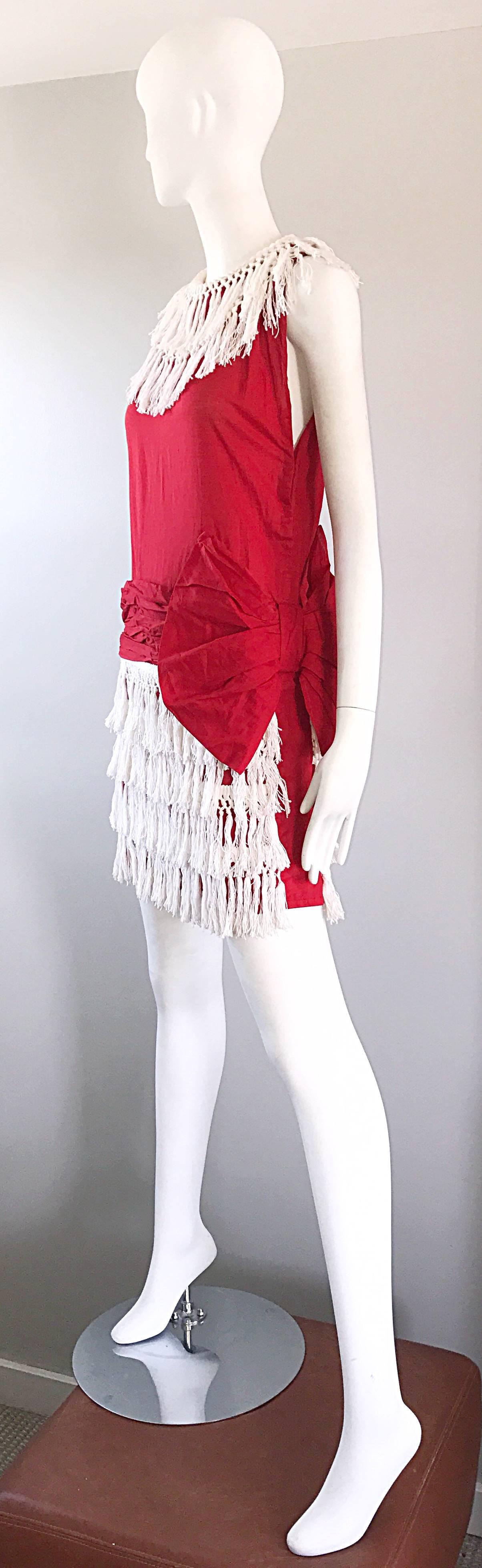 Rare 1960s Does 1920 Red + White Fringe Cotton Drop Waist Flapper 20s Dress In Excellent Condition For Sale In San Diego, CA