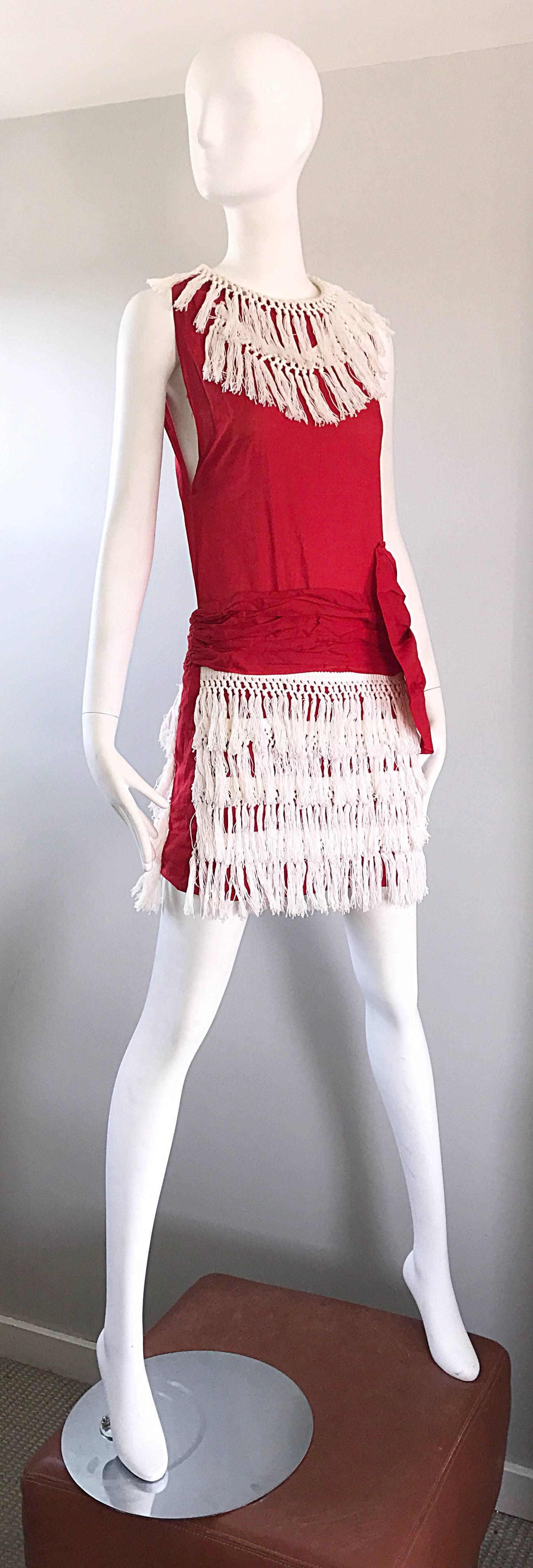 Women's Rare 1960s Does 1920 Red + White Fringe Cotton Drop Waist Flapper 20s Dress For Sale