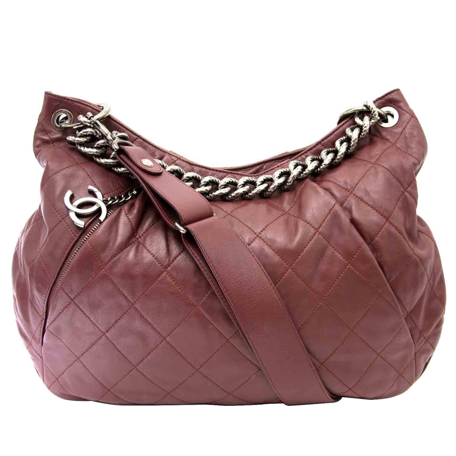 Lot - Vintage CHANEL Burgundy Leather 'Hobo' Bag