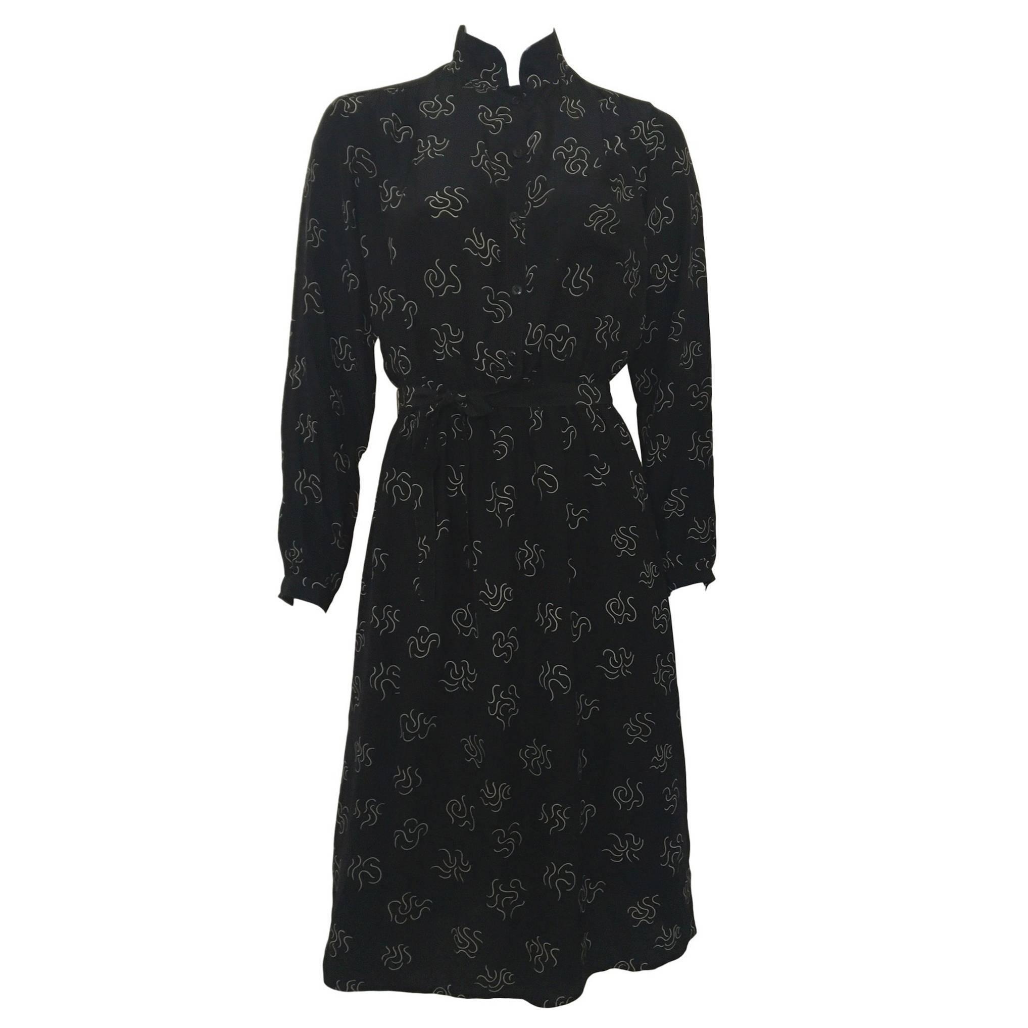 Diane Von Furstenberg 1970s Silk Black Print Shirt Dress Vintage  For Sale