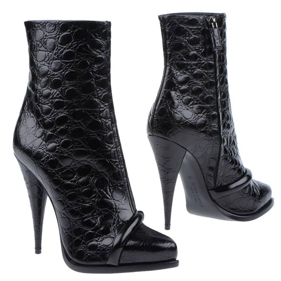 New GIVENCHY Mock-Crocodile Finish Black Ankle Boots It 37 - US 6