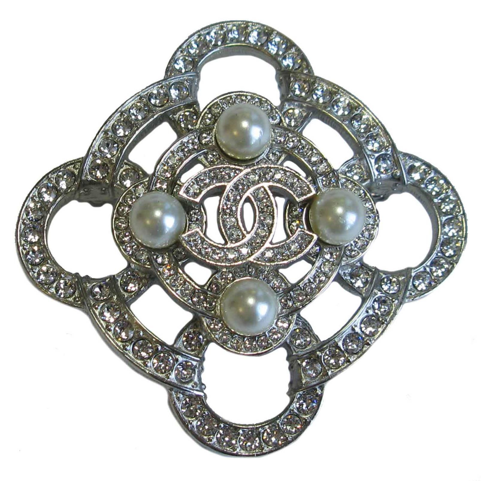Chanel Silver Tone Metal with Rhinestones and Glass Pearls Brooch
