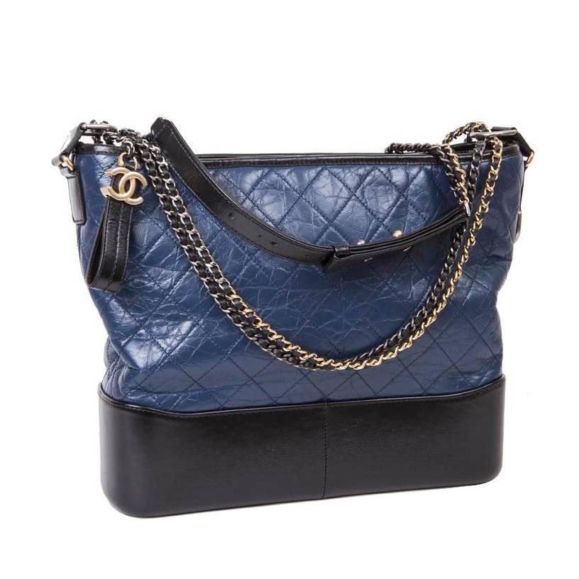 CHANEL Bag 'Hobo' Gabrielle in Bicolor Night Blue and Black Padded Leather
