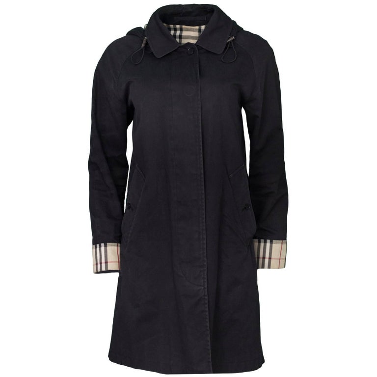 Burberry Black Raincoat with Nova Check Lining For Sale at 1stDibs