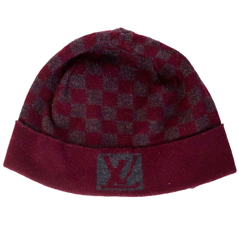 Louis Vuitton Burgundy and Grey Wool Bonnet Petit Damier Louis Vuitton Burgundy and Grey Wool Bonnet Petit Damier