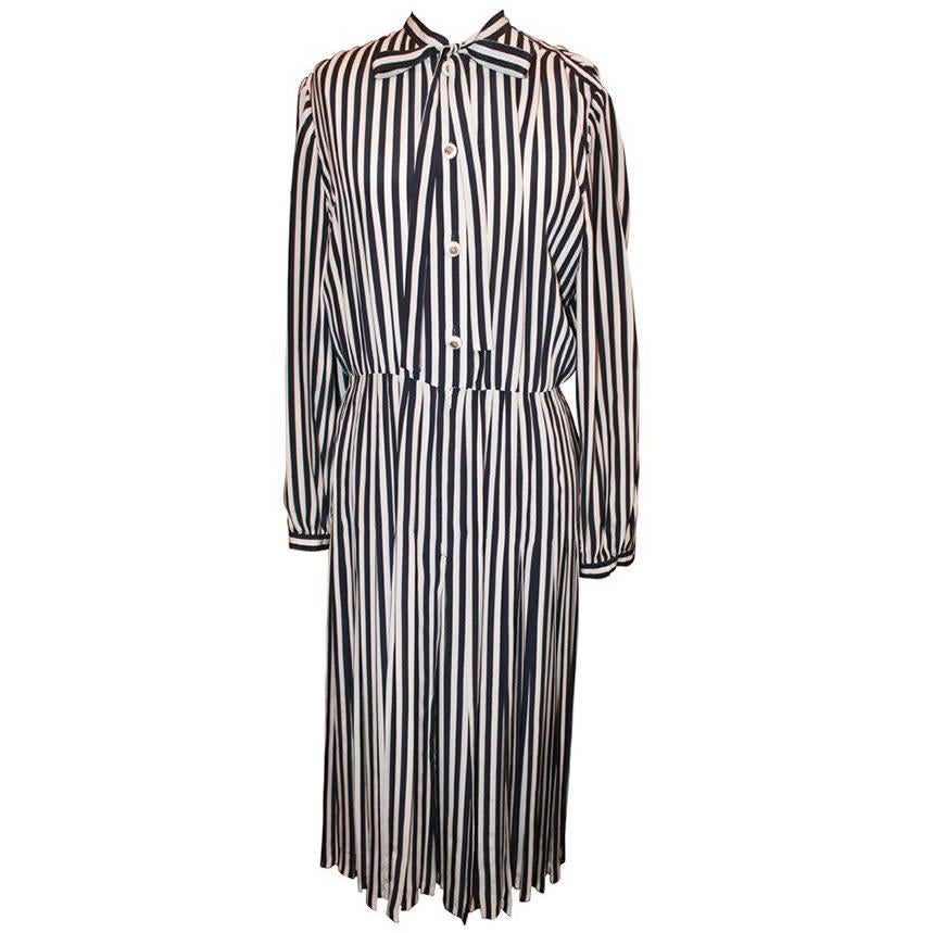 Chanel 1970s Navy & White Silk Striped Pleated Dress - 42