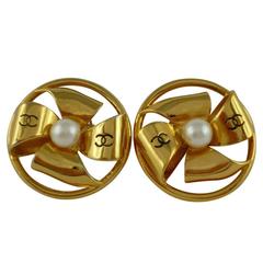 Chanel Vintage Bow and Pearl Earrings 6