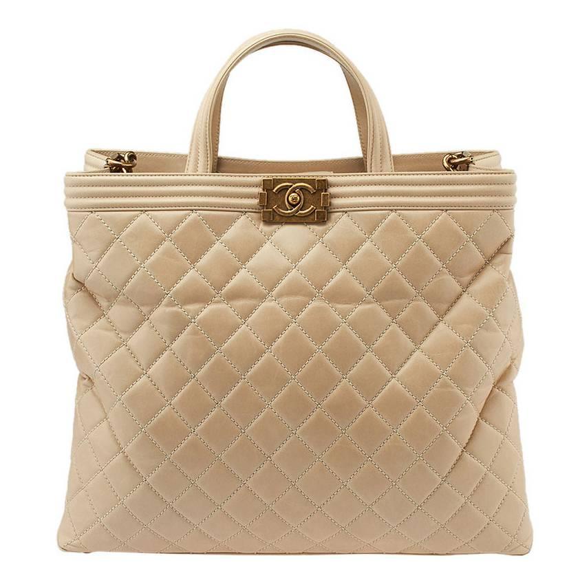 2012-13 Chanel Le Boy Beige Quilted Leather Large Shopping Tote Crossbody Bag For Sale