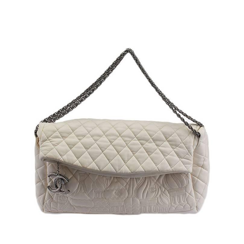 2008-09 Chanel Moscow Collection White Quilted Leather Shoulder Bag For Sale