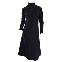 Vintage Teal Traina 1960s 60s Schwarzes Kleid mit hohem Ausschnitt und Knopfleiste A - Linie aus ausgestellter Wolle