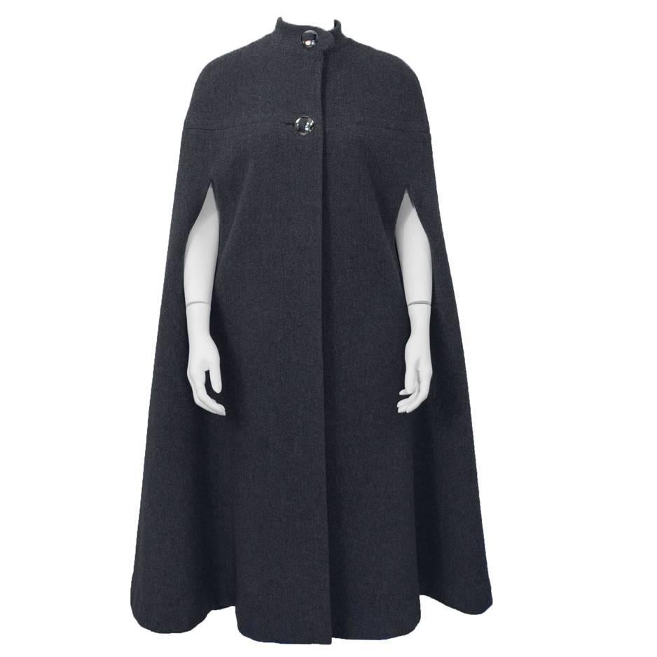 1970
s Pauline Trigere Grey Wool Cape