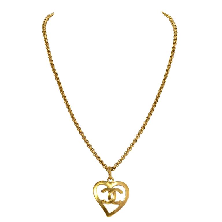 Chanel Pre-owned 1995 CC Heart Motif Chain Necklace - Gold