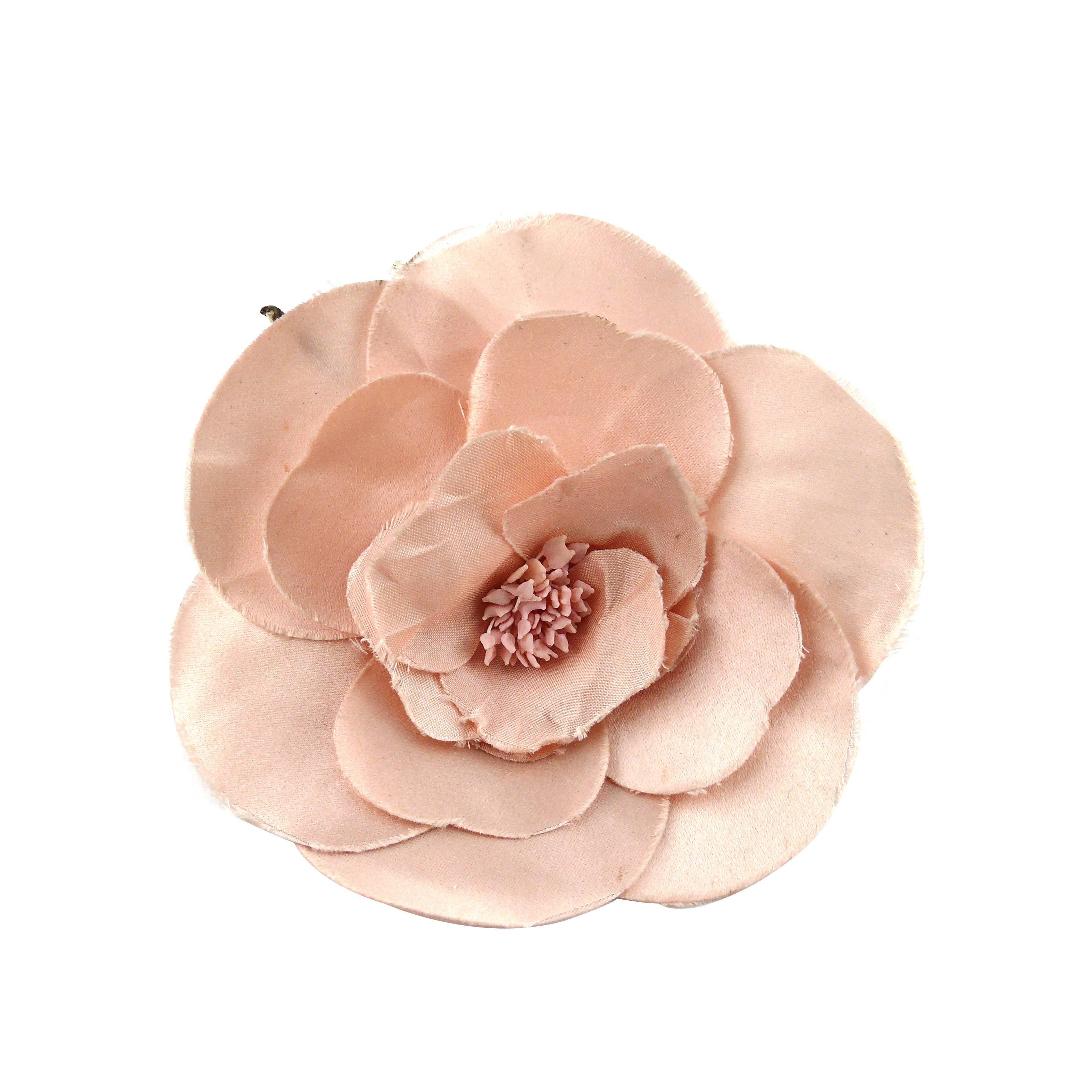 Chanel Vintage Pale Rose Large Classic Silk Camellia Brooch