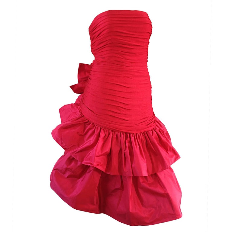 Vintage Jill Richards 1980s For Saks Fifth Avenue Red Avant Garde Silk Dress  For Sale at 1stDibs | saks fifth avenue red dress, red avant garde dress, red  saks fifth avenue