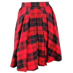 D&G Size 2 Red & Black Plaid Lana Wool Pleated Crinoline Skirt