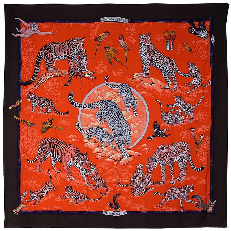 Superbe châle Hermès « Tendresse Feline » en cachemire et soie