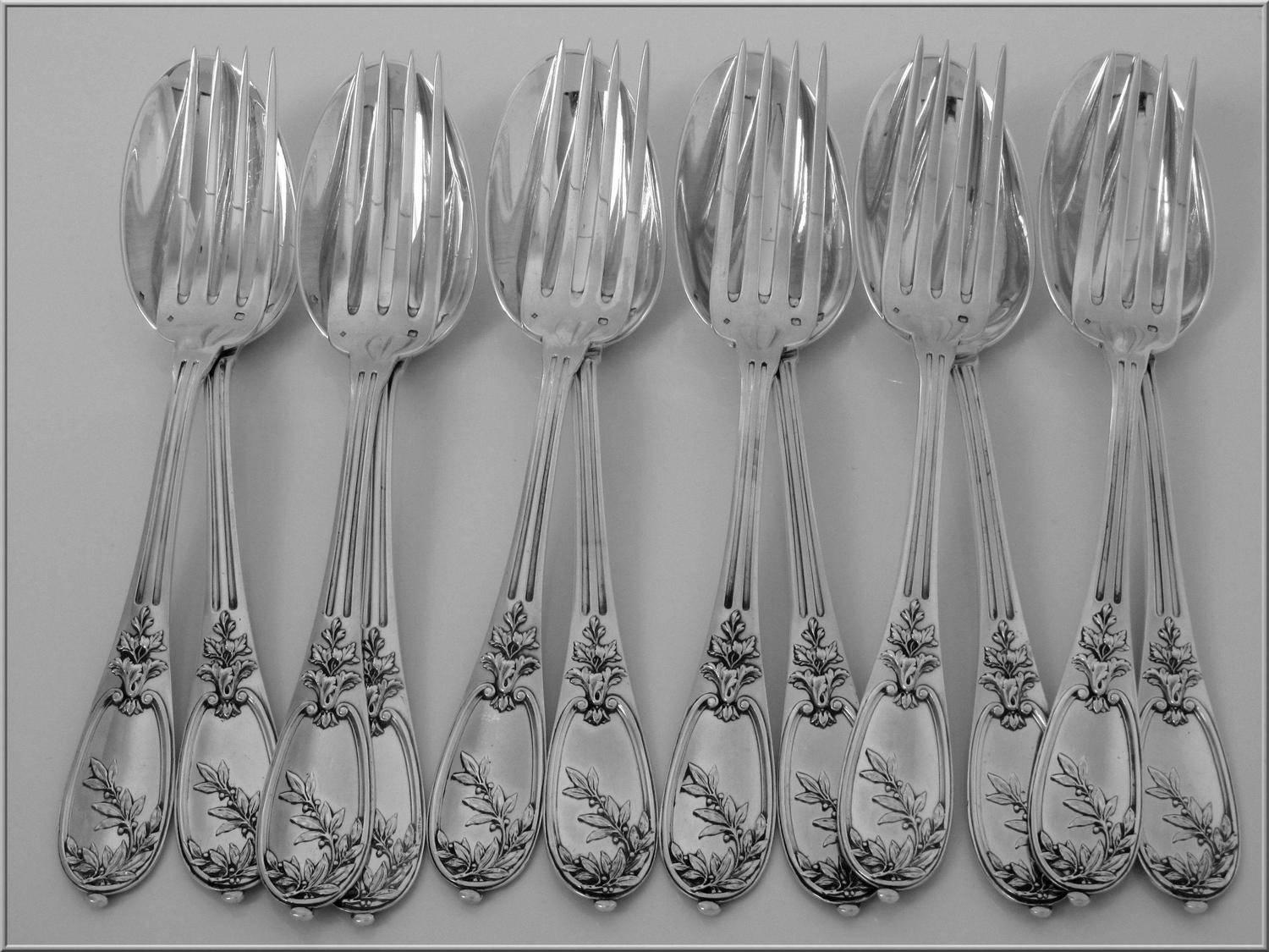Henin Gorgeous French Sterling Silver Dinner Flatware Set of 12 Pc Neoclassical In Excellent Condition For Sale In TRIAIZE, PAYS DE LOIRE