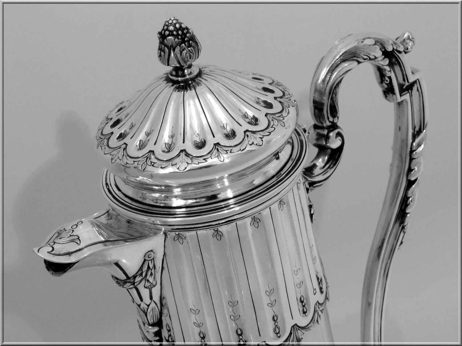 Antique French Sterling Silver Crystal Serving Decanter, Pitcher, Neoclassical In Good Condition For Sale In TRIAIZE, PAYS DE LOIRE