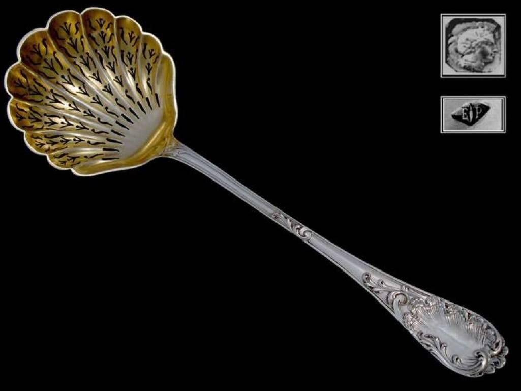 Puiforcat French Sterling Silver 18-Karat Gold Sugar Sifter Spoon Rococo In Excellent Condition In TRIAIZE, PAYS DE LOIRE
