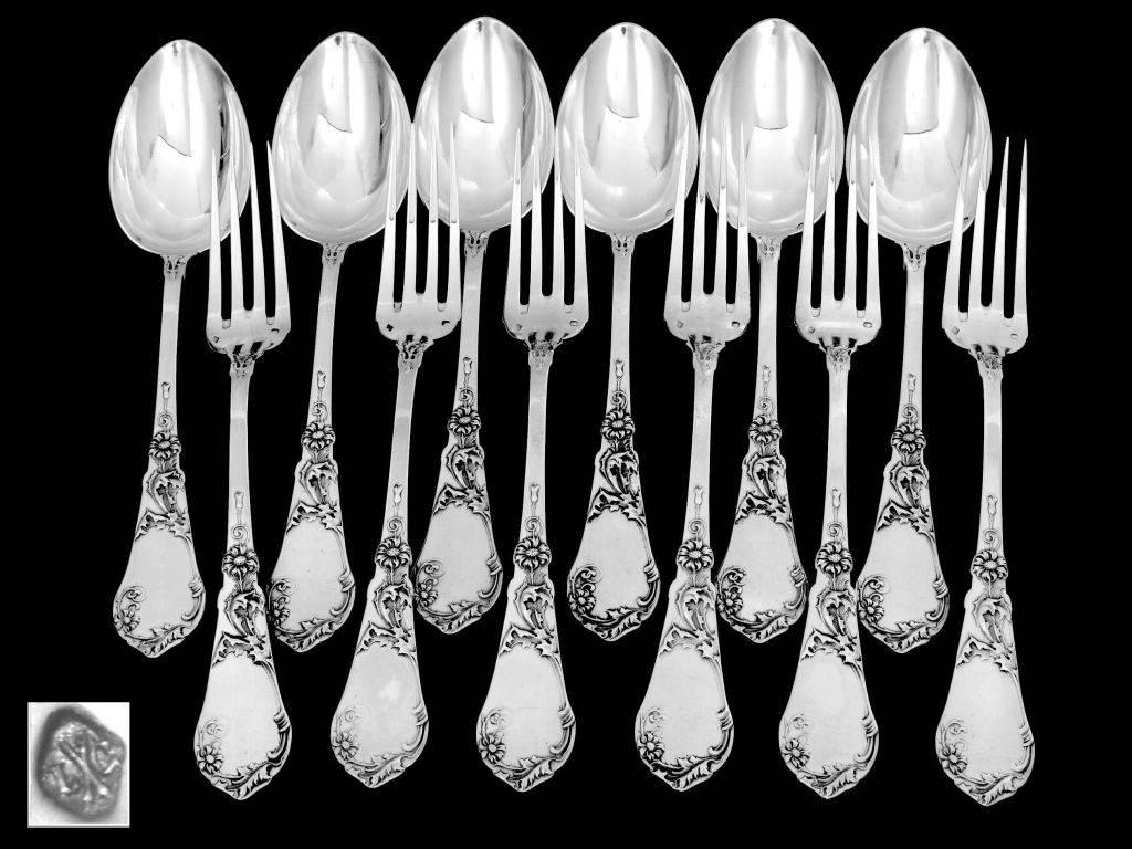 Head of Minerve 1 st titre for 950/1000 French sterling silver guarantee.

Two sets available.

The design and workmanship of this set is exceptional. The handles have sophisticated and unusual Art Nouveau Pattern with thistles and foliage. No