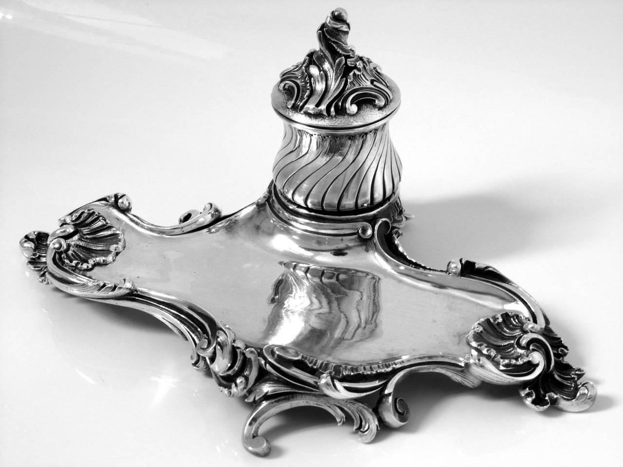 Canaux Rare French All Sterling Silver Inkwell Exaggerated Rococo Pattern In Good Condition For Sale In TRIAIZE, PAYS DE LOIRE